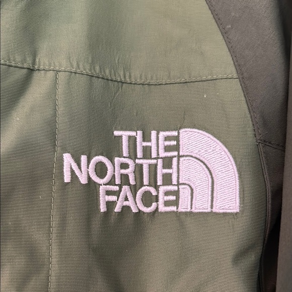 The North Face Green Ski Jacket GORE-TEX - Picture 3 of 9